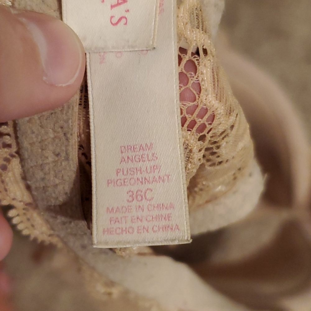 Victoria's Secret Dream Angel's Push Up Bra - Picture 3 of 3